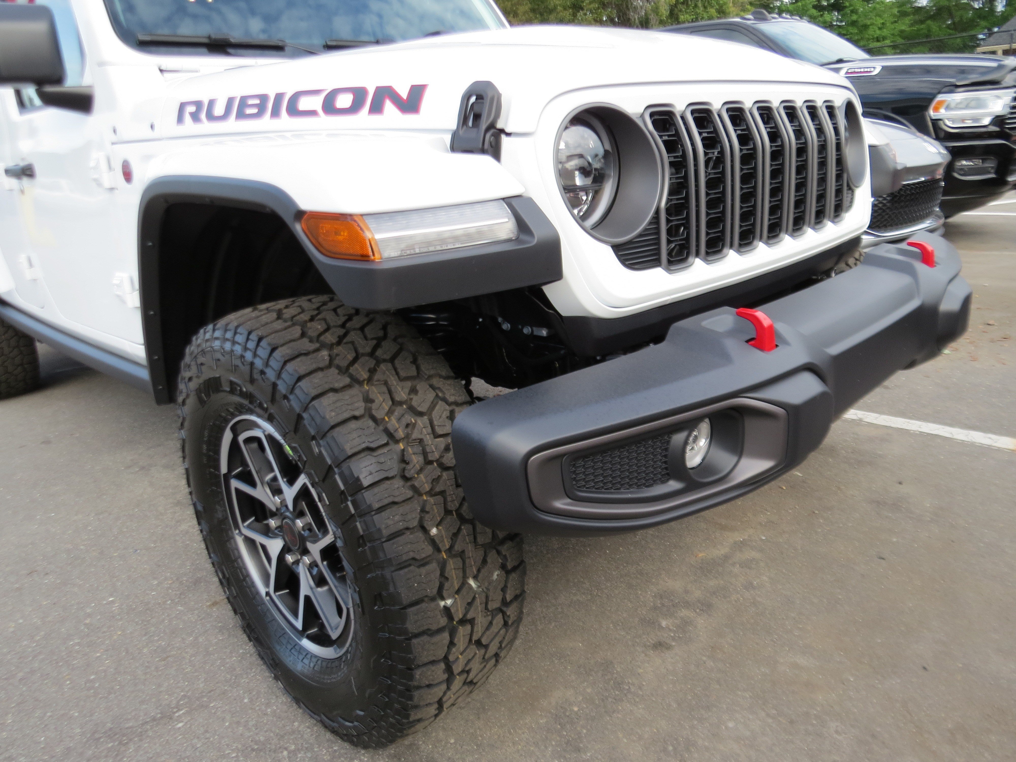New 2026 Jeep Gladiator Rubicon w/ Steel Power Dome Hood Package AWD/4WD image 11