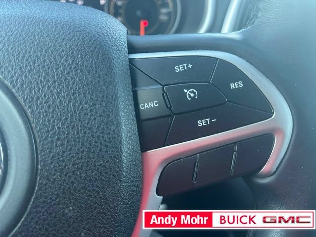 Used 2018 Jeep Cherokee Overland AWD/4WD image 26