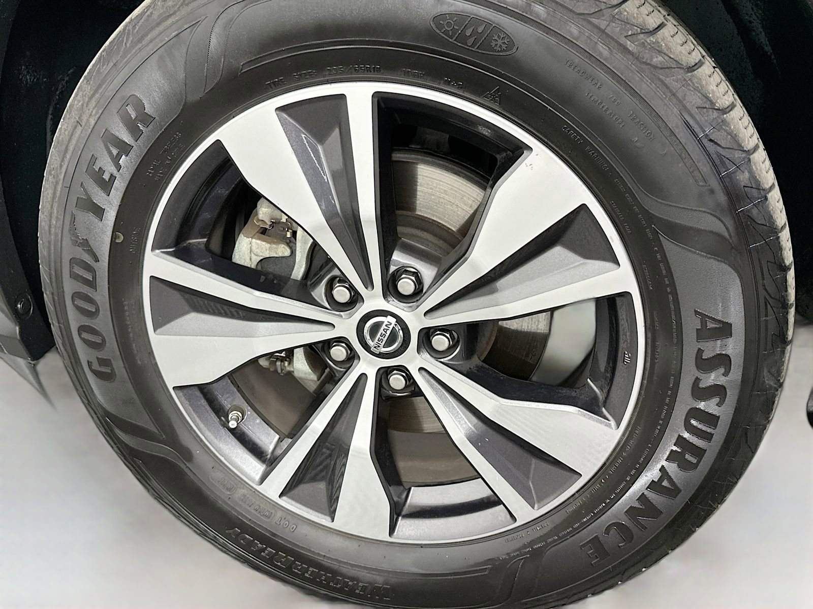 Used 2019 Nissan Murano SV image 32