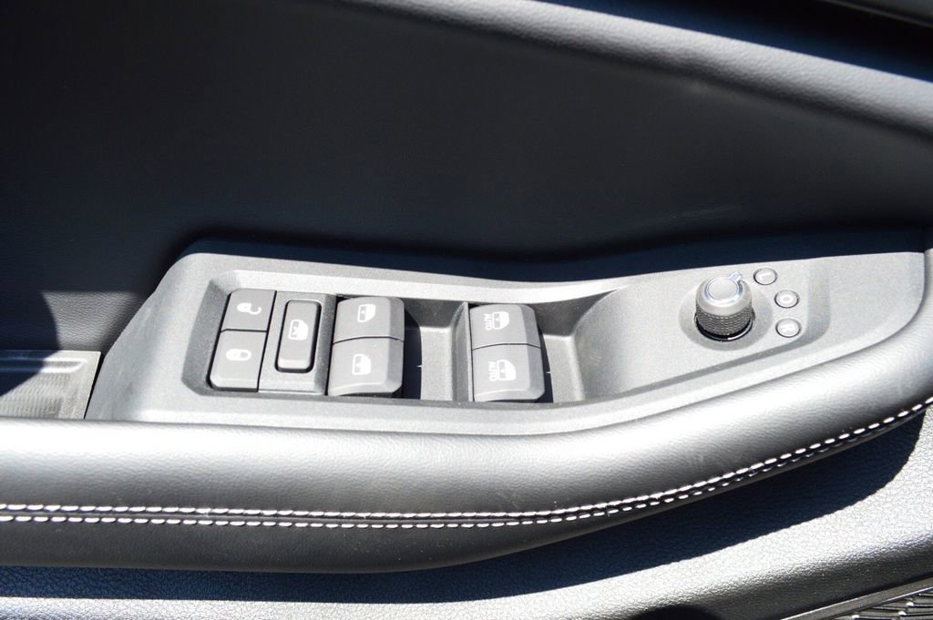 New 2025 Jeep Grand Cherokee Laredo w/ Luxury Tech Group I image 25