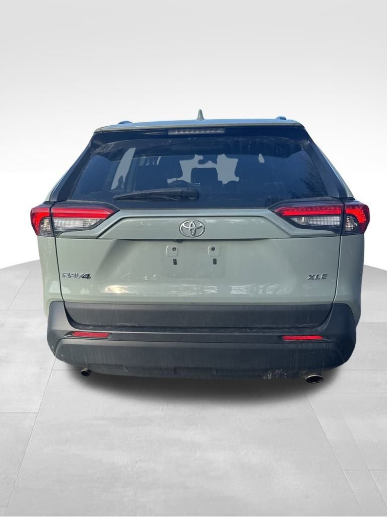 Used 2023 Toyota RAV4 XLE image 5