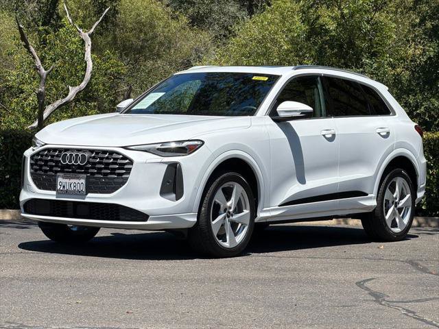 Certified 2025 Audi Q5 Premium w/ Premium Plus AWD/4WD image 9