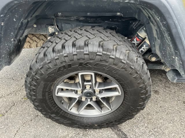 Used 2025 Jeep Gladiator Mojave w/ Convenience Group AWD/4WD image 7