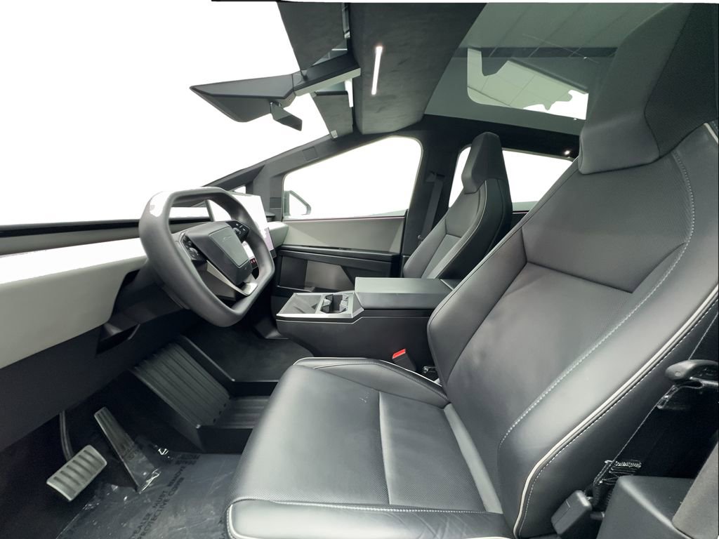 Used 2025 Tesla Cybertruck AWD Crew Cab image 21