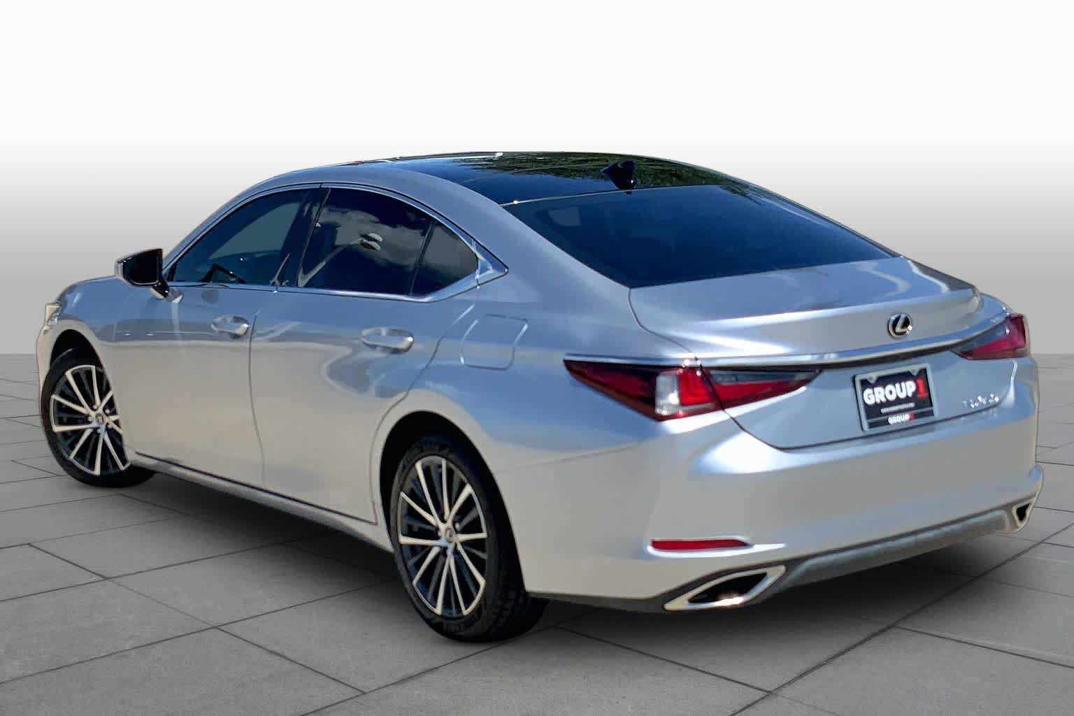 Used 2022 Lexus ES 350 w/ Premium Package FWD image 11