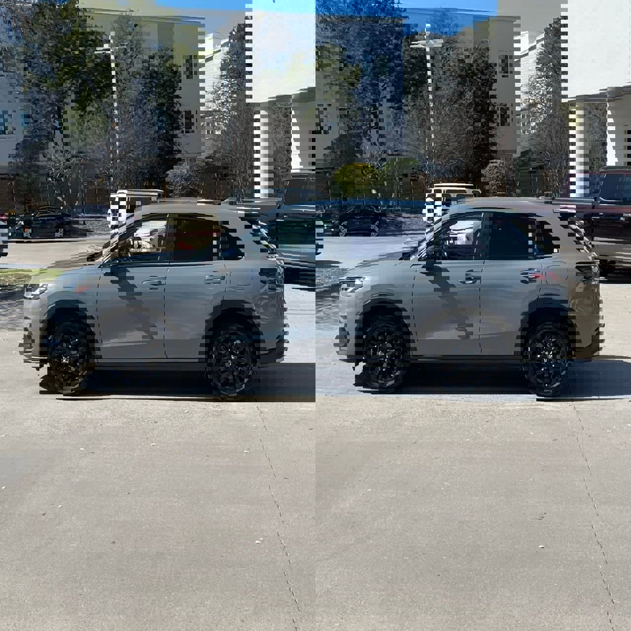 Used 2025 Honda HR-V Sport image 3