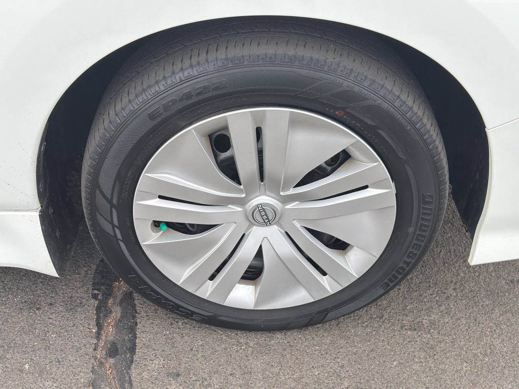 Used 2024 Nissan Leaf S image 9