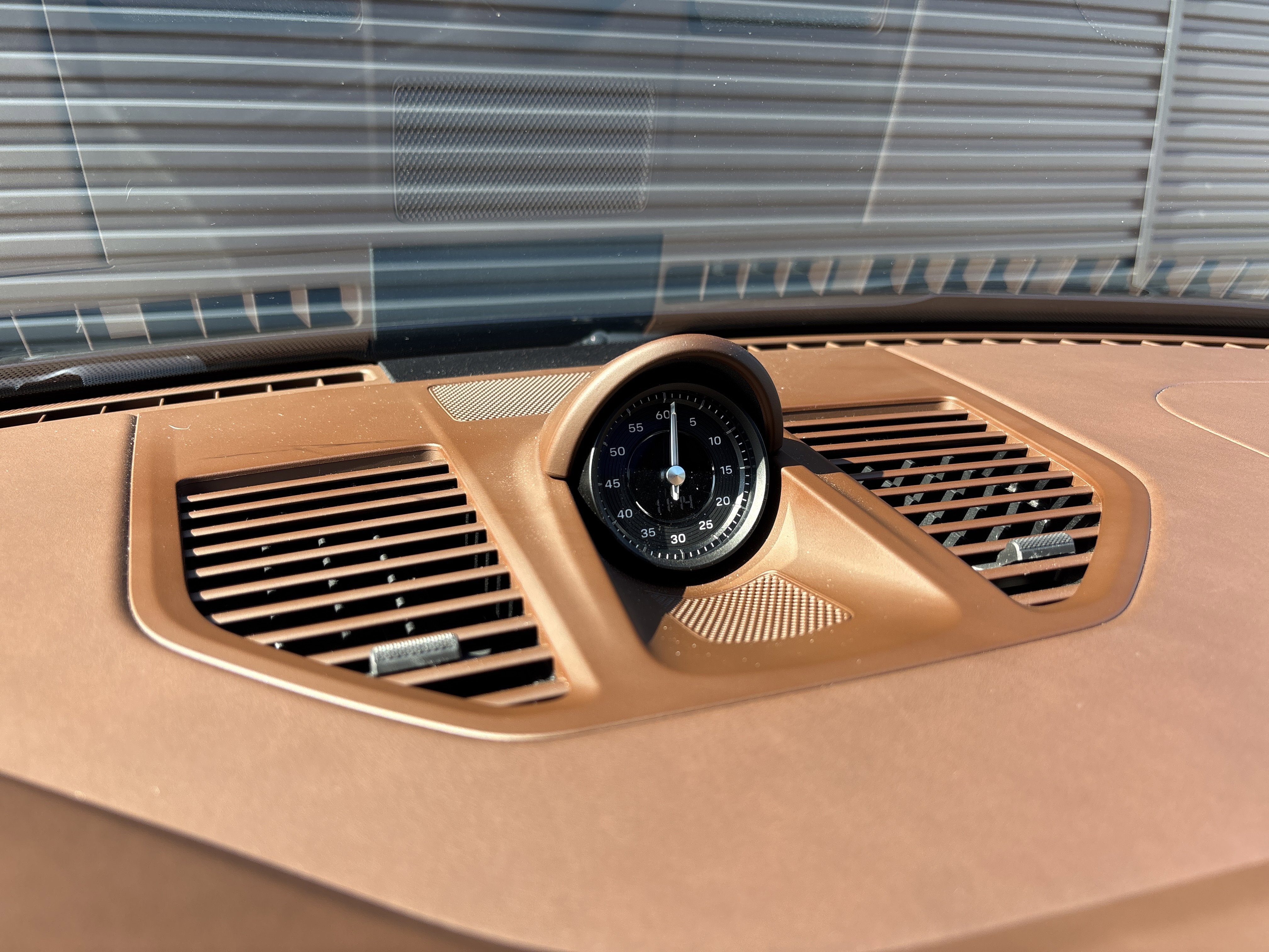 Used 2020 Porsche 911 Carrera 4S w/ Premium Package image 18