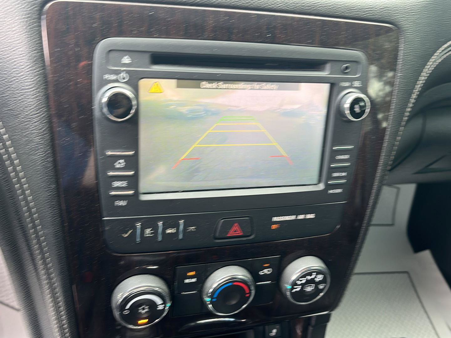 Used 2015 Chevrolet Traverse LT FWD image 14