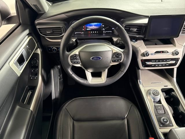 Used 2023 Ford Explorer XLT w/ Equipment Group 202A image 17