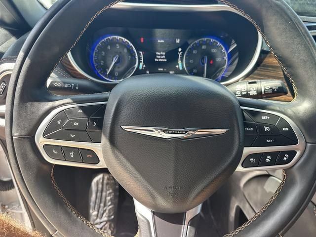 Used 2022 Chrysler Pacifica Pinnacle FWD image 20