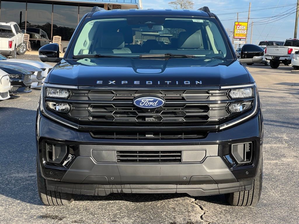 New 2026 Ford Expedition Active image 10