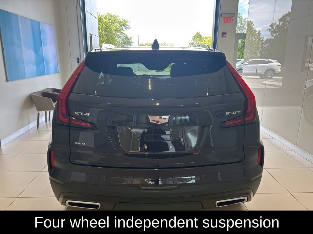 Used 2025 Cadillac XT4 Premium Luxury image 13