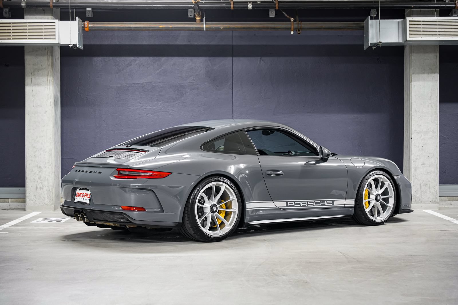 Used 2018 Porsche 911 GT3 RWD image 4