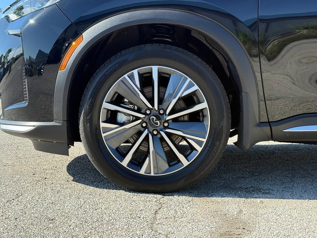 Certified 2026 INFINITI QX60 Luxe w/ Cargo Package AWD/4WD image 3