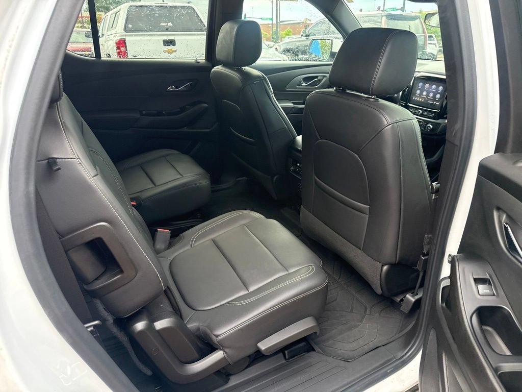 Used 2023 Chevrolet Traverse LT w/ LPO, Floor Liner Package AWD/4WD image 38
