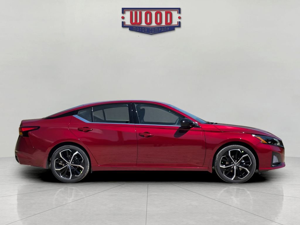 New 2026 Nissan Altima 2.5 SR FWD image 2