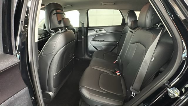 Used 2025 Kia Sportage EX FWD image 26