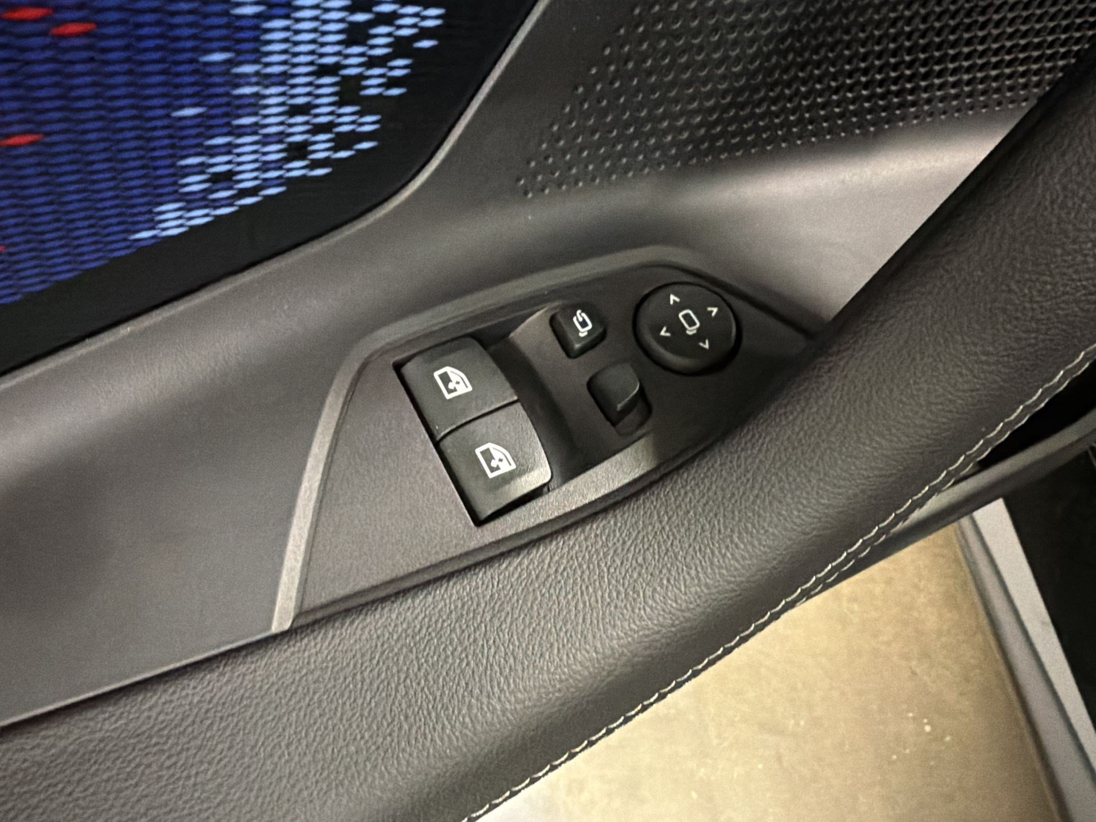 New 2026 BMW M2 w/ Lighting Package RWD image 26