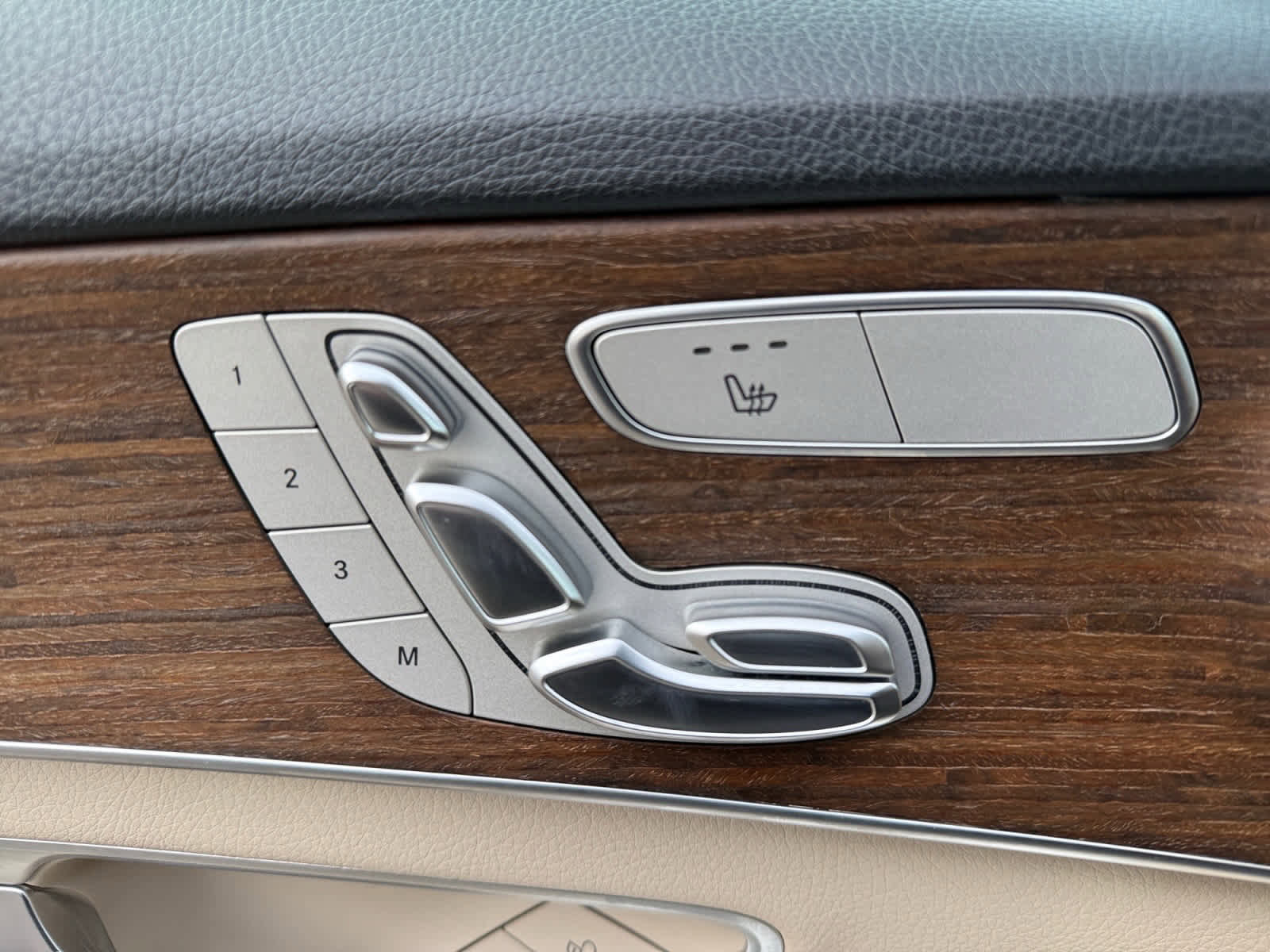 Certified 2020 Mercedes-Benz C 300 4MATIC Sedan image 25