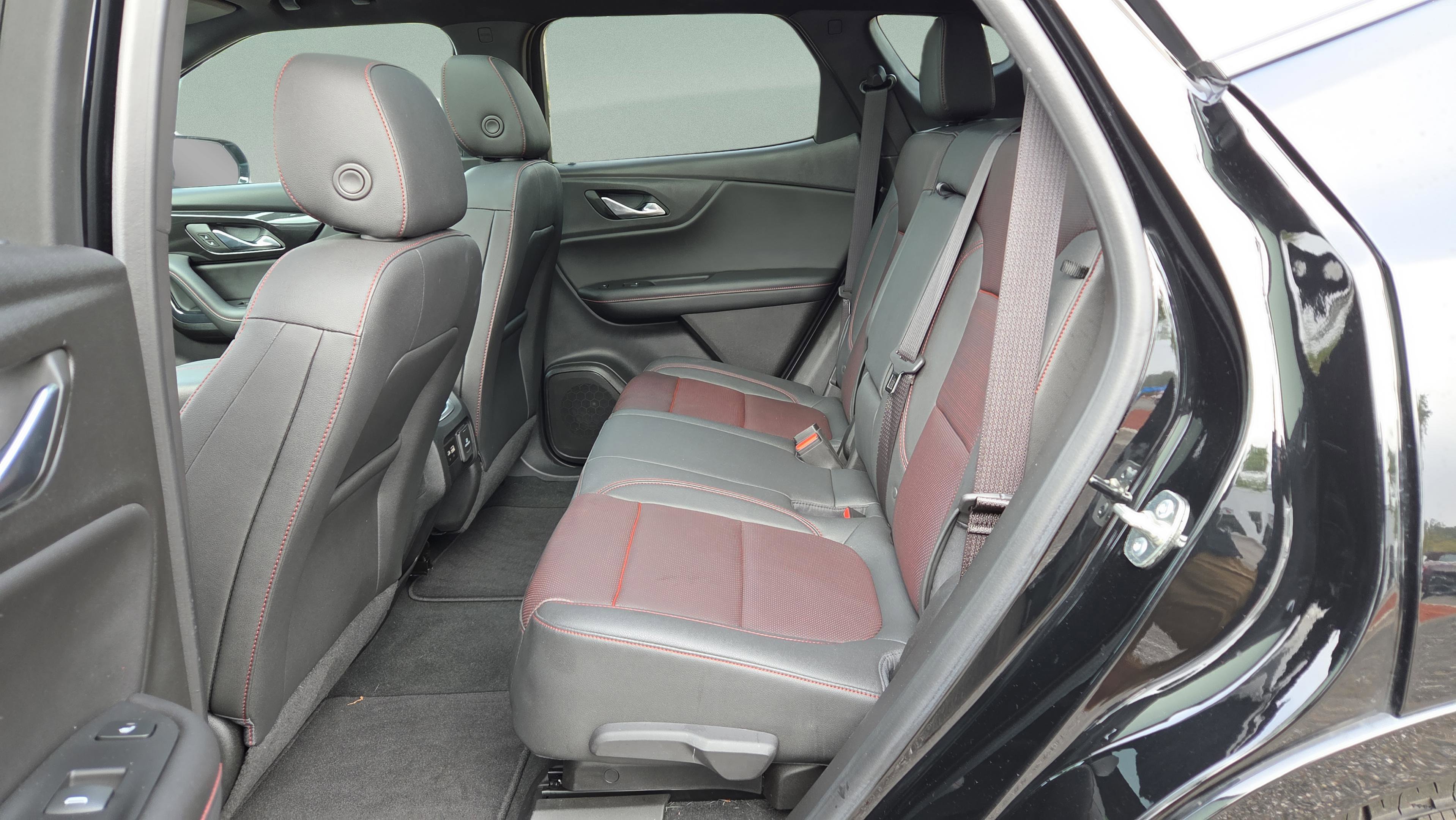 Used 2023 Chevrolet Blazer RS w/ Driver Confidence II Package image 11