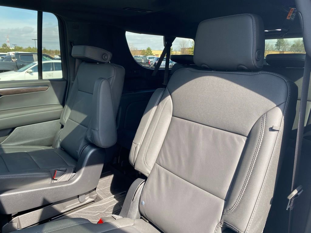New 2026 Chevrolet Suburban Z71 w/ Comfort Package image 24