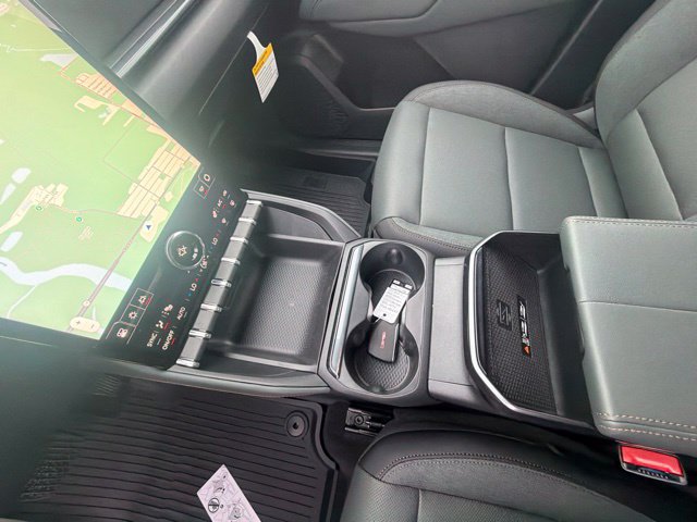 New 2027 GMC Terrain AT4 w/ LPO, Black Badging Package AWD/4WD image 16