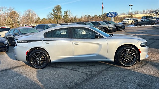 Used 2019 Dodge Charger SXT w/ Blacktop Package image 28