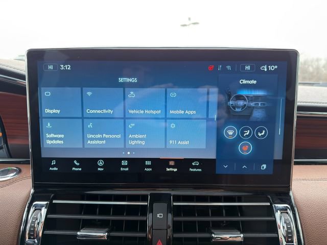 Used 2024 Lincoln Navigator Reserve w/ Monochromatic Package AWD/4WD image 32