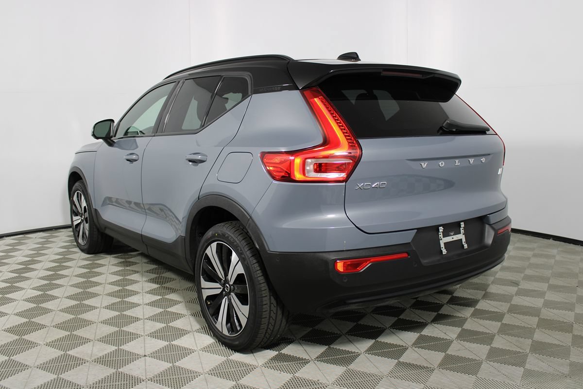 Used 2023 Volvo XC40 Recharge Plus AWD/4WD image 28