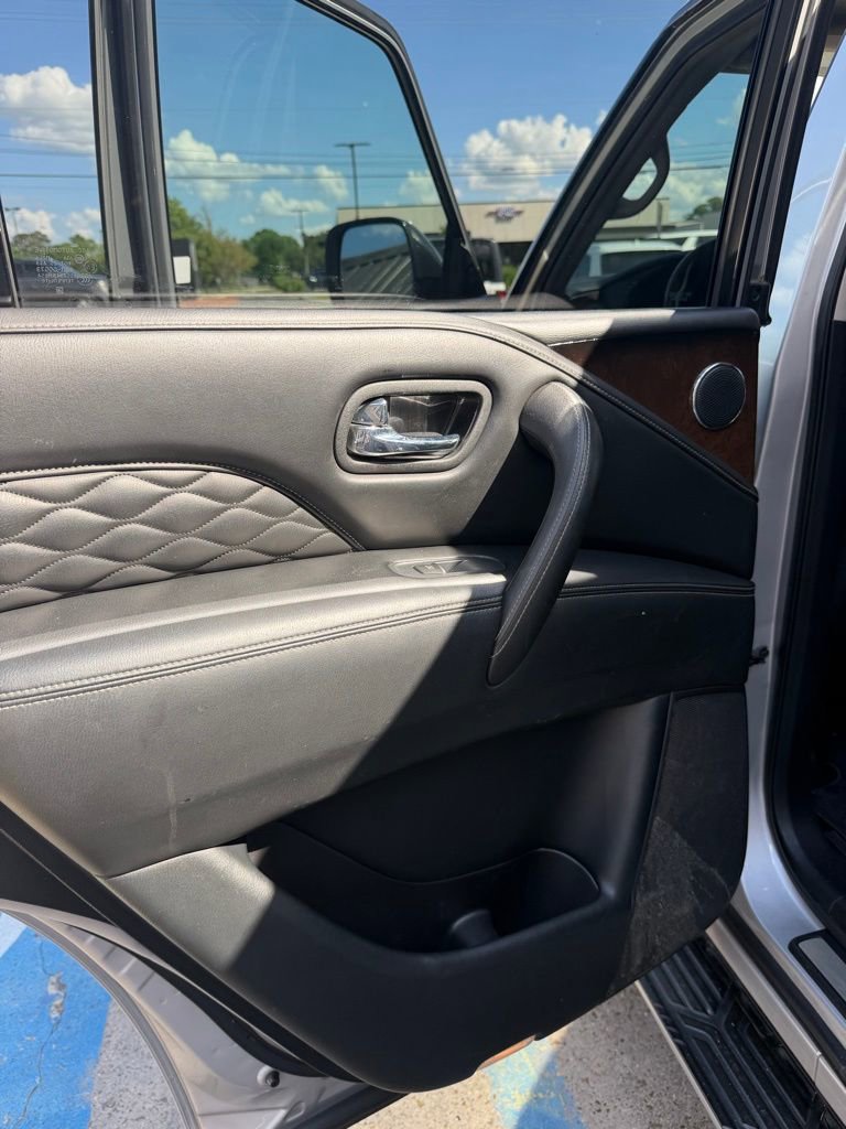 Used 2018 INFINITI QX80 2WD w/ Deluxe Technology Package image 8