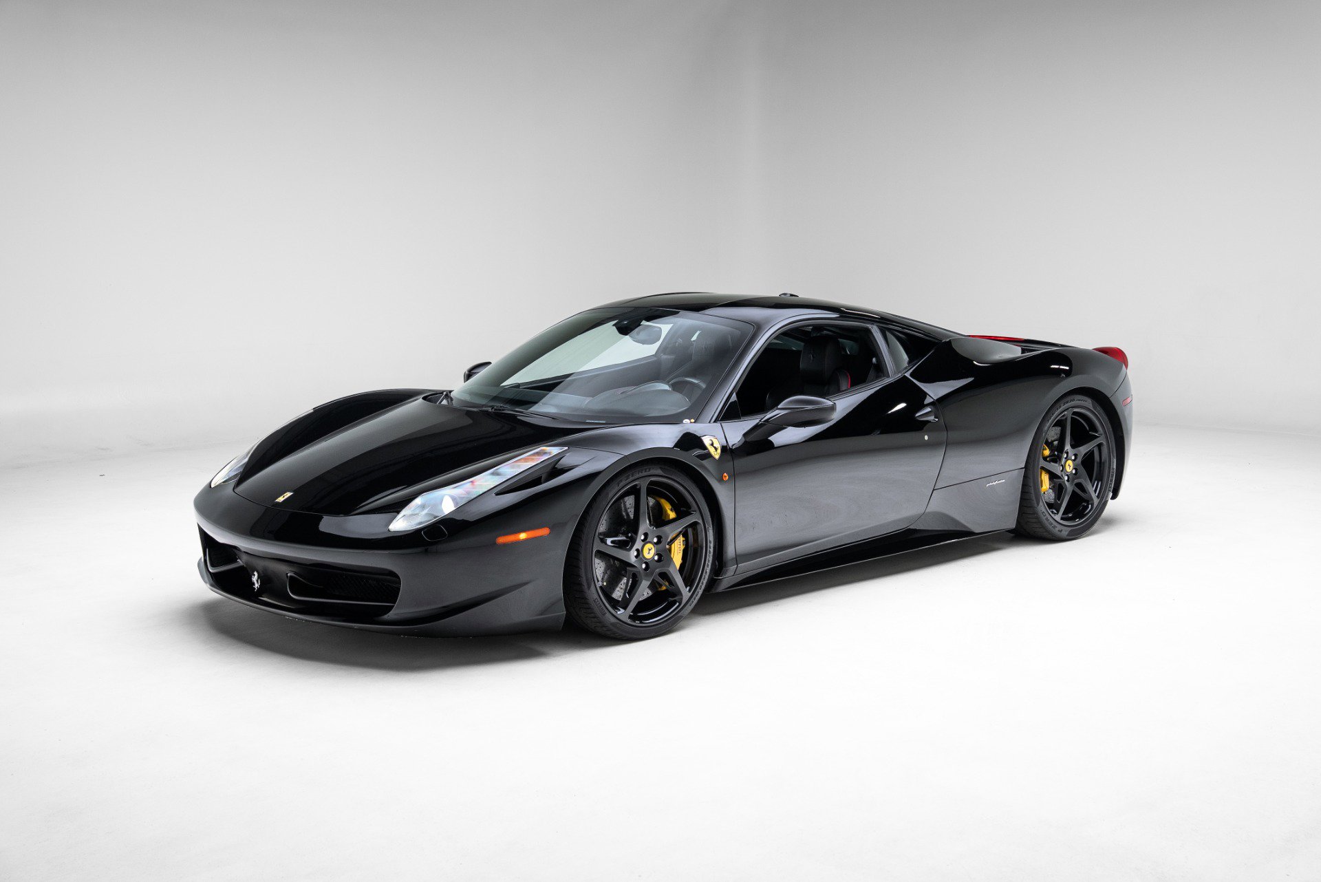 Used 2010 Ferrari 458 Italia Coupe image 6