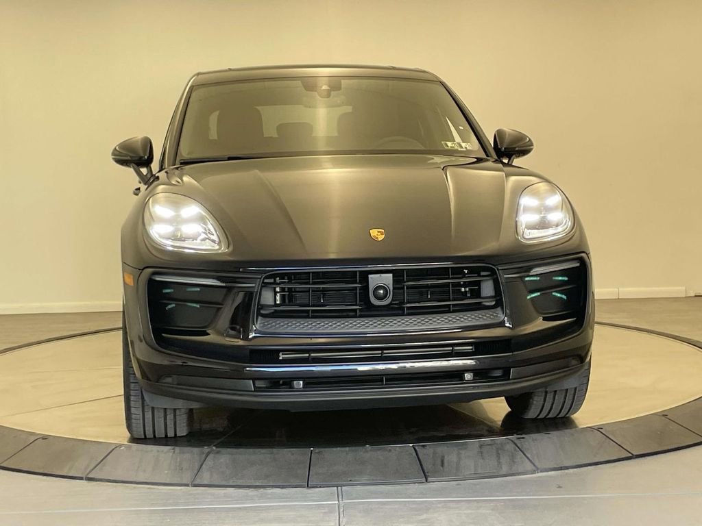 New 2025 Porsche Macan image 10