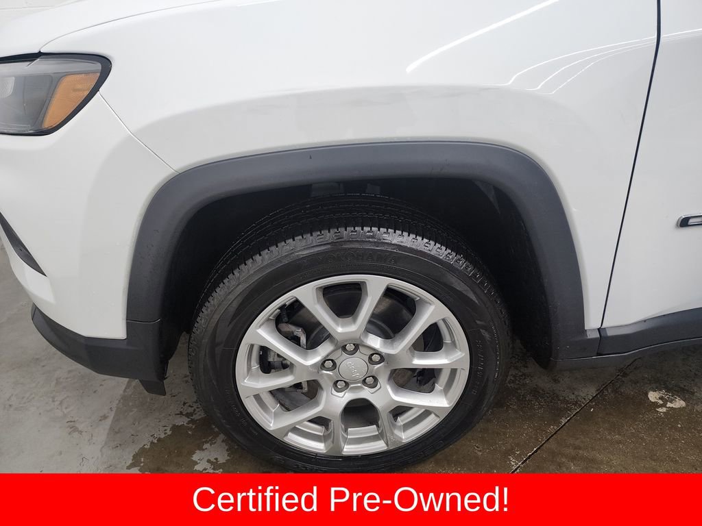 Used 2024 Jeep Compass Latitude image 36