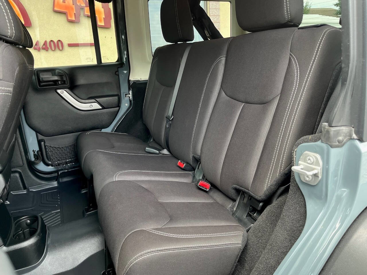 Used 2015 Jeep Wrangler Unlimited Rubicon w/ Dual Top Group image 11