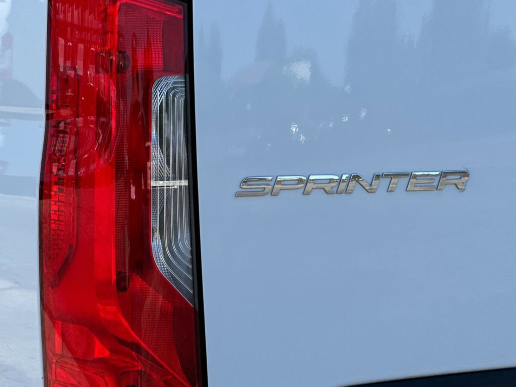 Used 2023 Mercedes-Benz Sprinter 2500 image 24