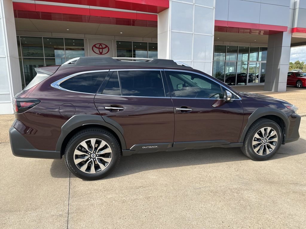 Used 2023 Subaru Outback Touring image 8