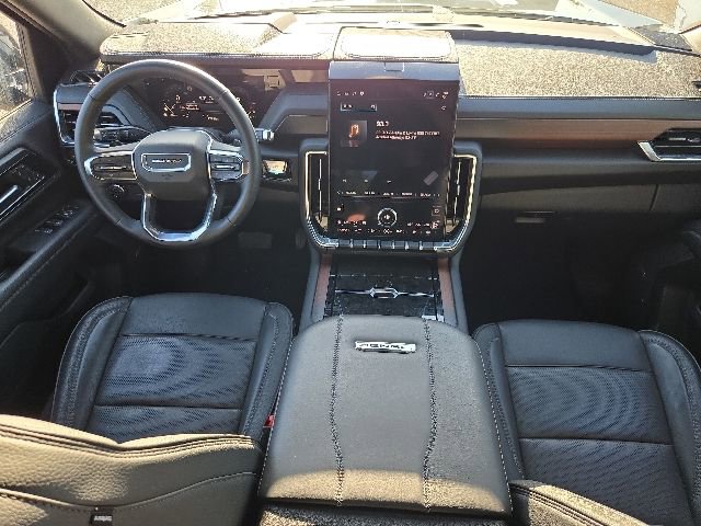 Used 2025 GMC Yukon Denali AWD/4WD image 11