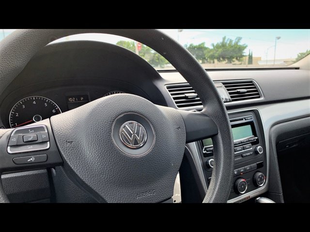 Used 2014 Volkswagen Passat 1.8T S FWD image 9