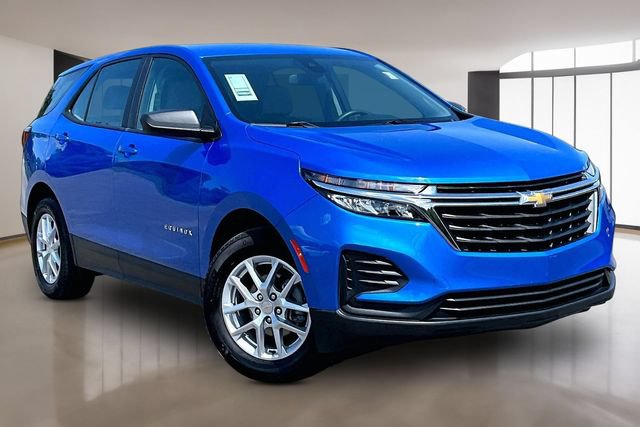 Used 2024 Chevrolet Equinox LS w/ LPO, Floor Liner Package FWD image 3