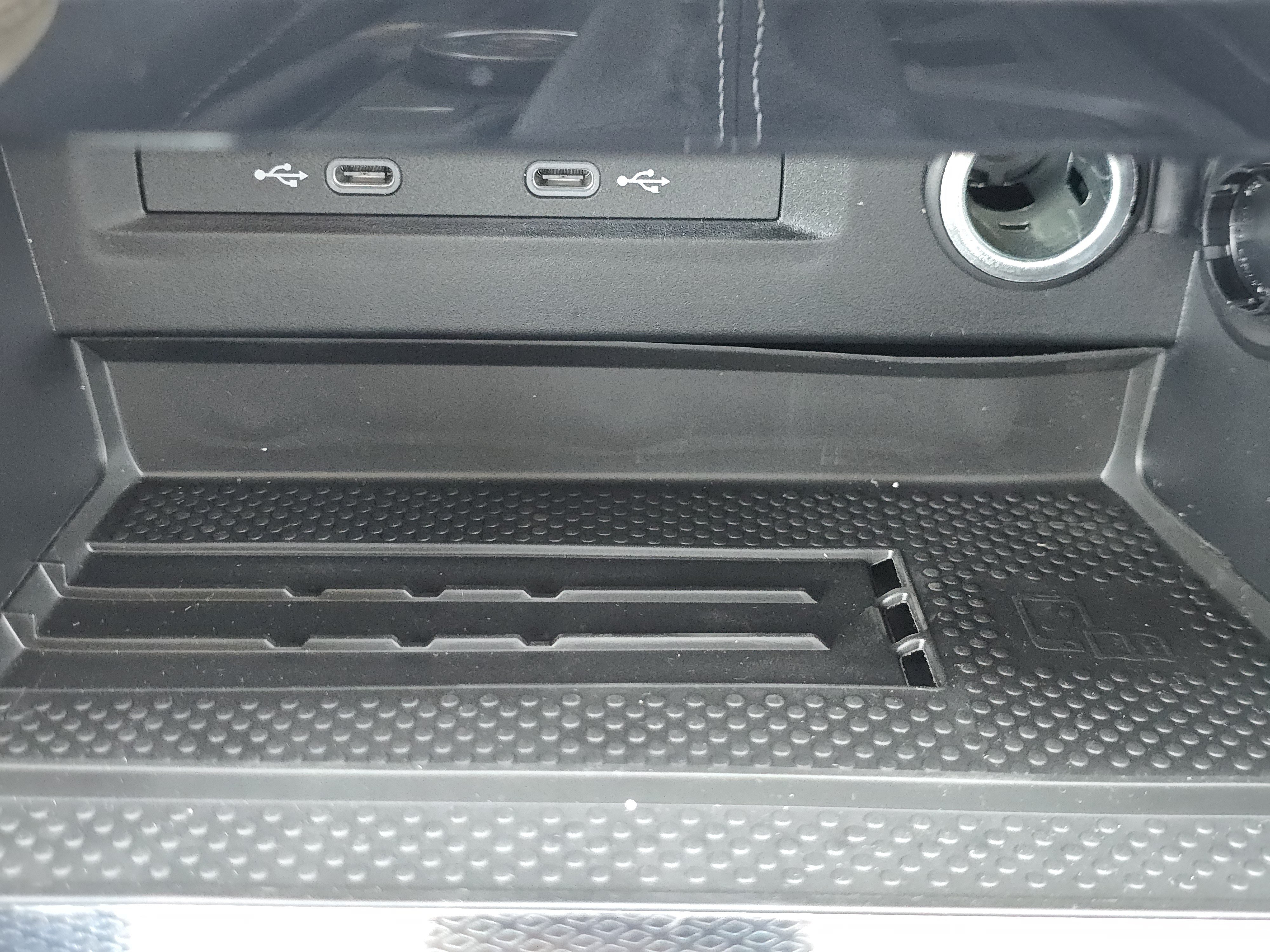 New 2026 Volkswagen Taos SE AWD/4WD image 13