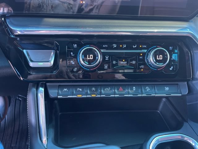Used 2024 GMC Sierra 1500 Denali Ultimate AWD/4WD image 18