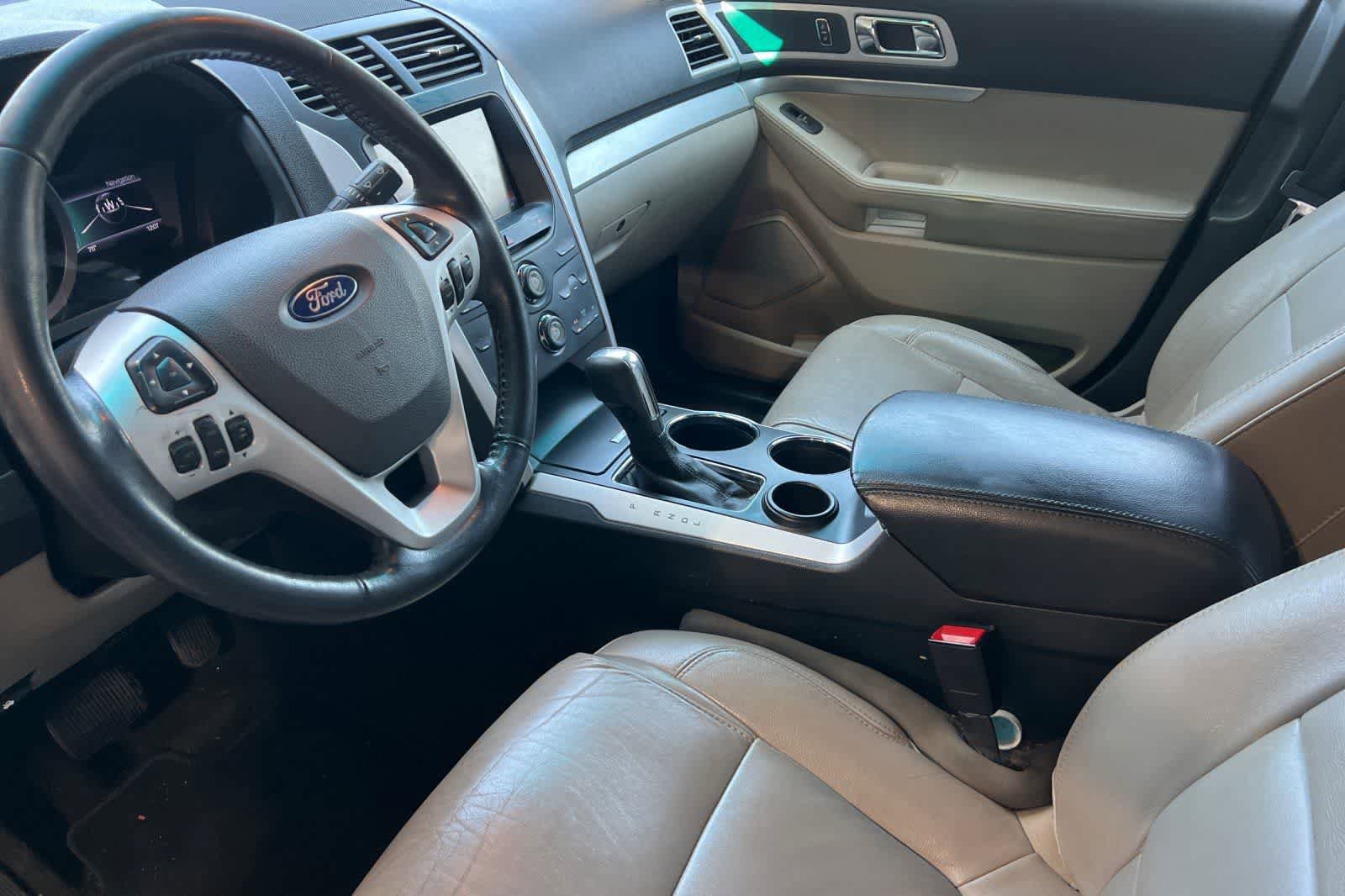 Used 2013 Ford Explorer XLT FWD image 14