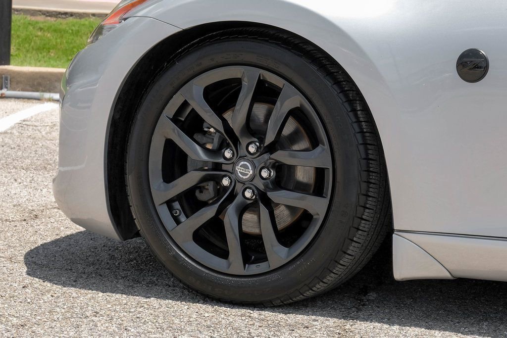 Used 2020 Nissan 370Z Coupe image 47