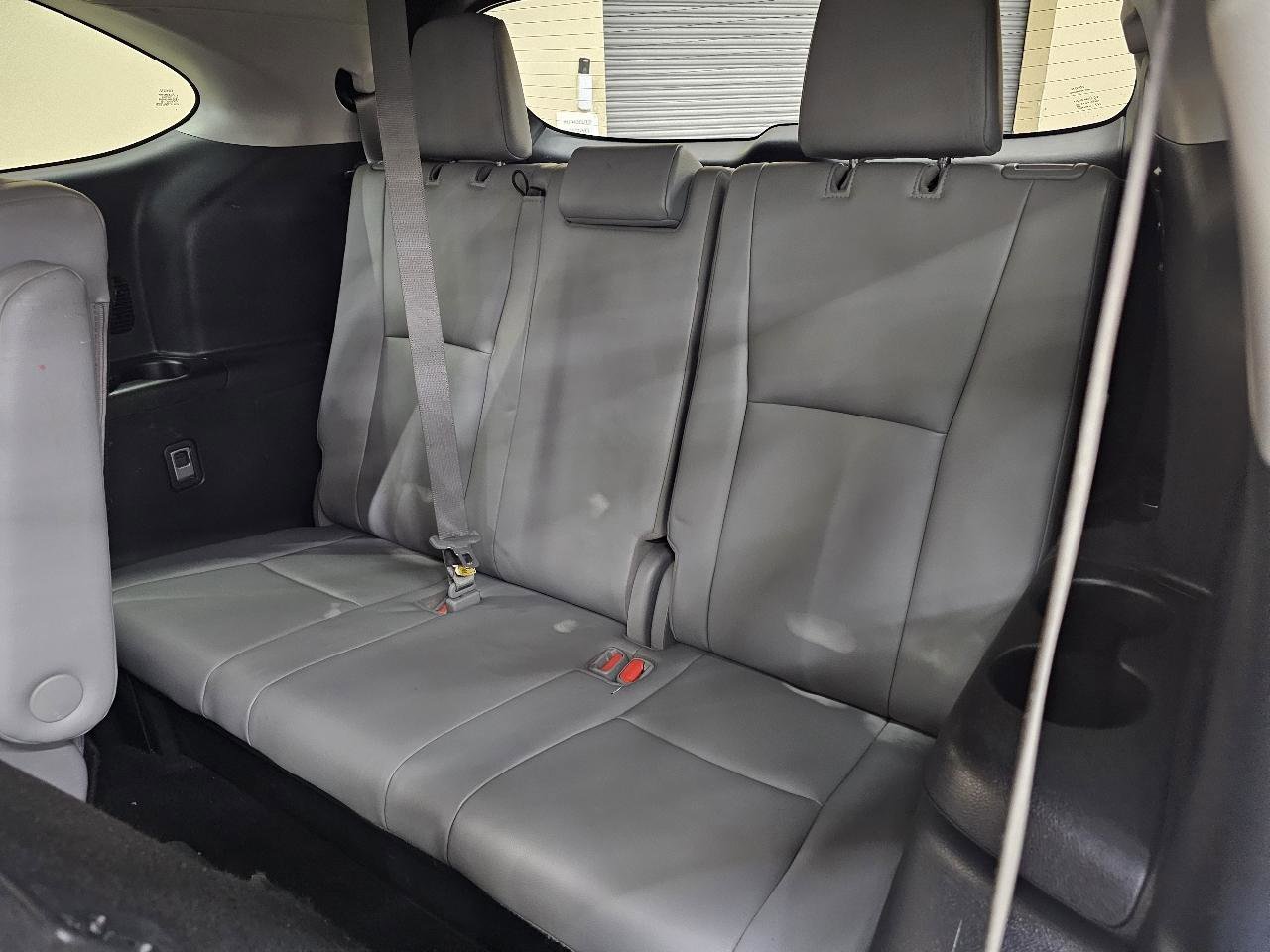 Used 2021 Toyota Highlander XLE image 26