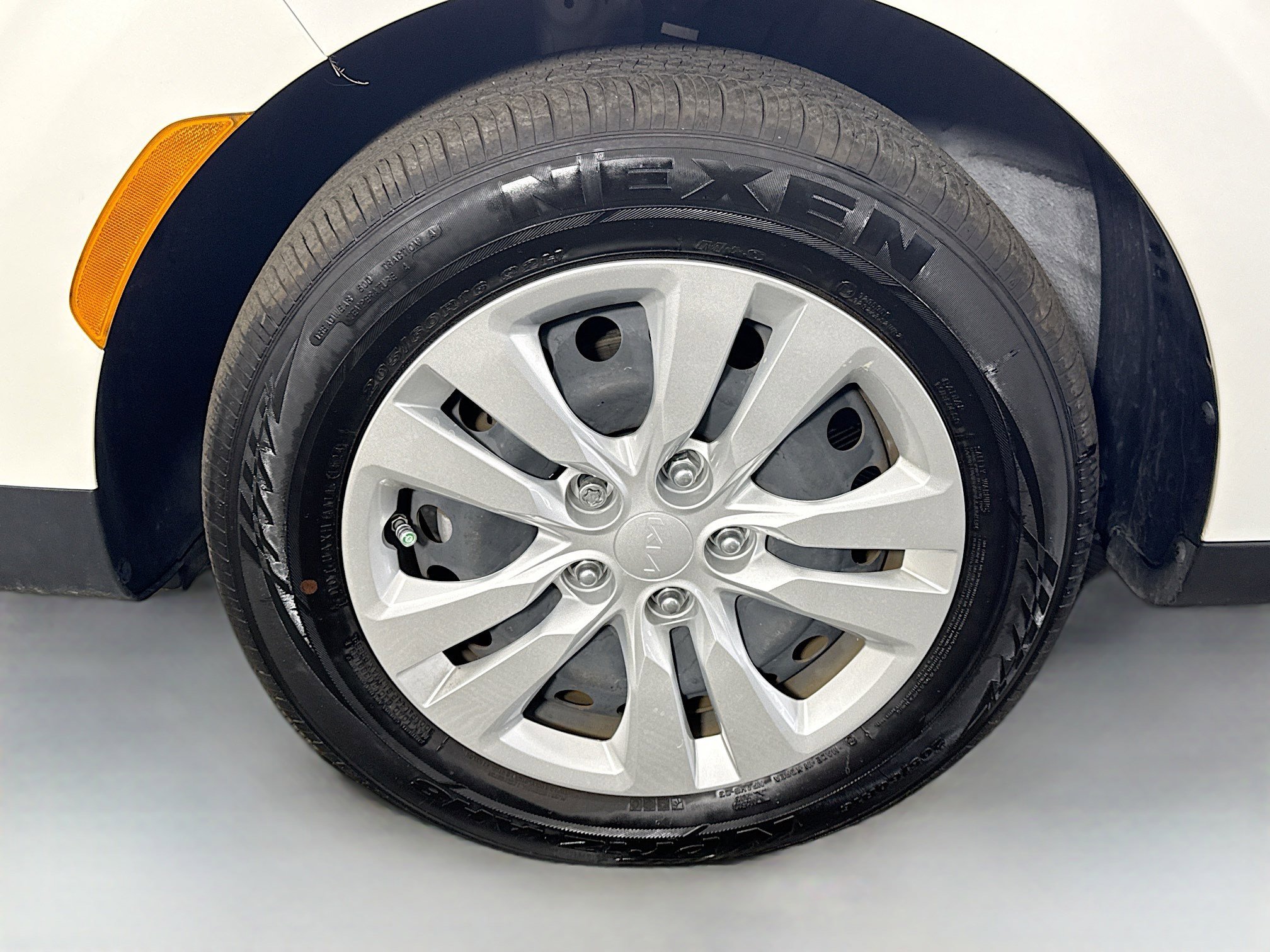 Used 2024 Kia Soul LX image 37