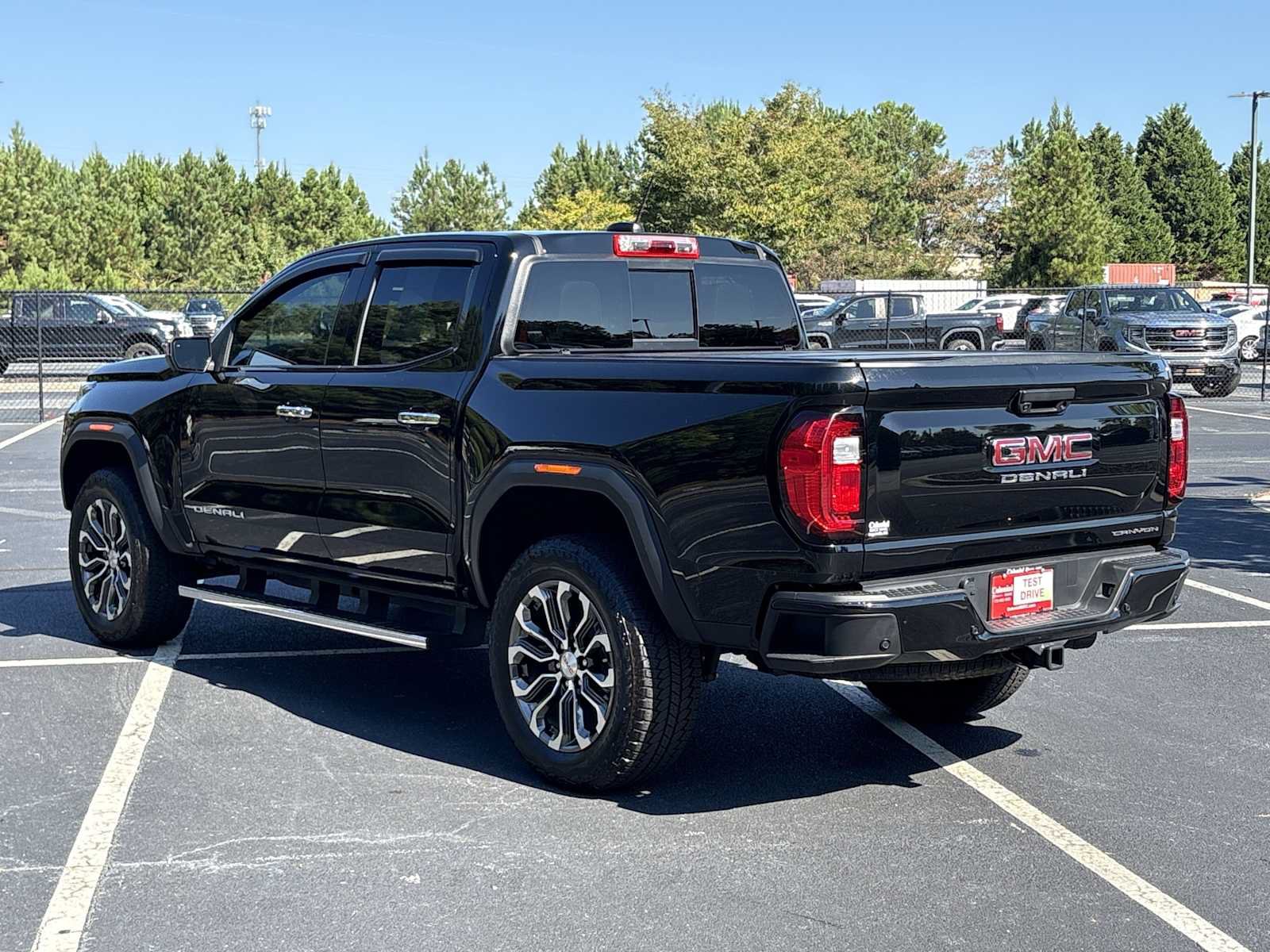 Used 2025 GMC Canyon Denali AWD/4WD image 18