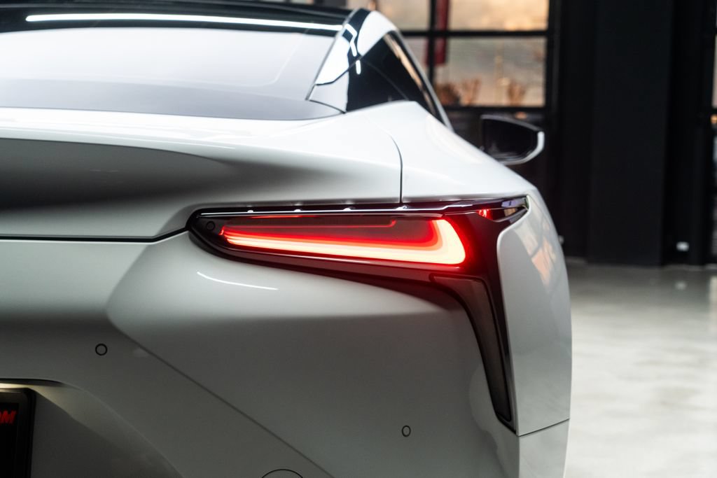 Used 2018 Lexus LC 500 Coupe w/ Touring Package RWD image 15