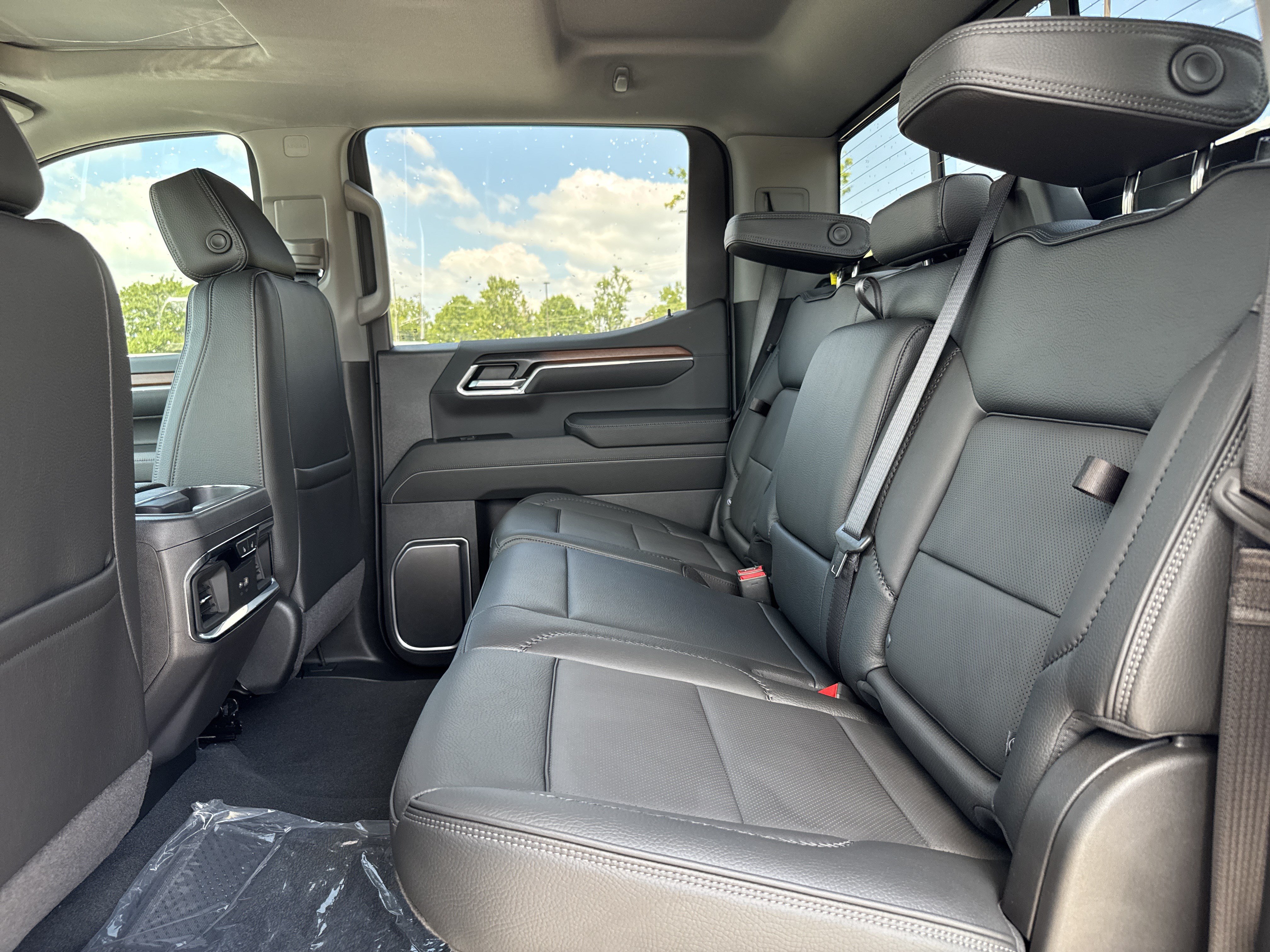 New 2026 GMC Sierra 1500 Denali w/ Denali Reserve Package AWD/4WD image 34