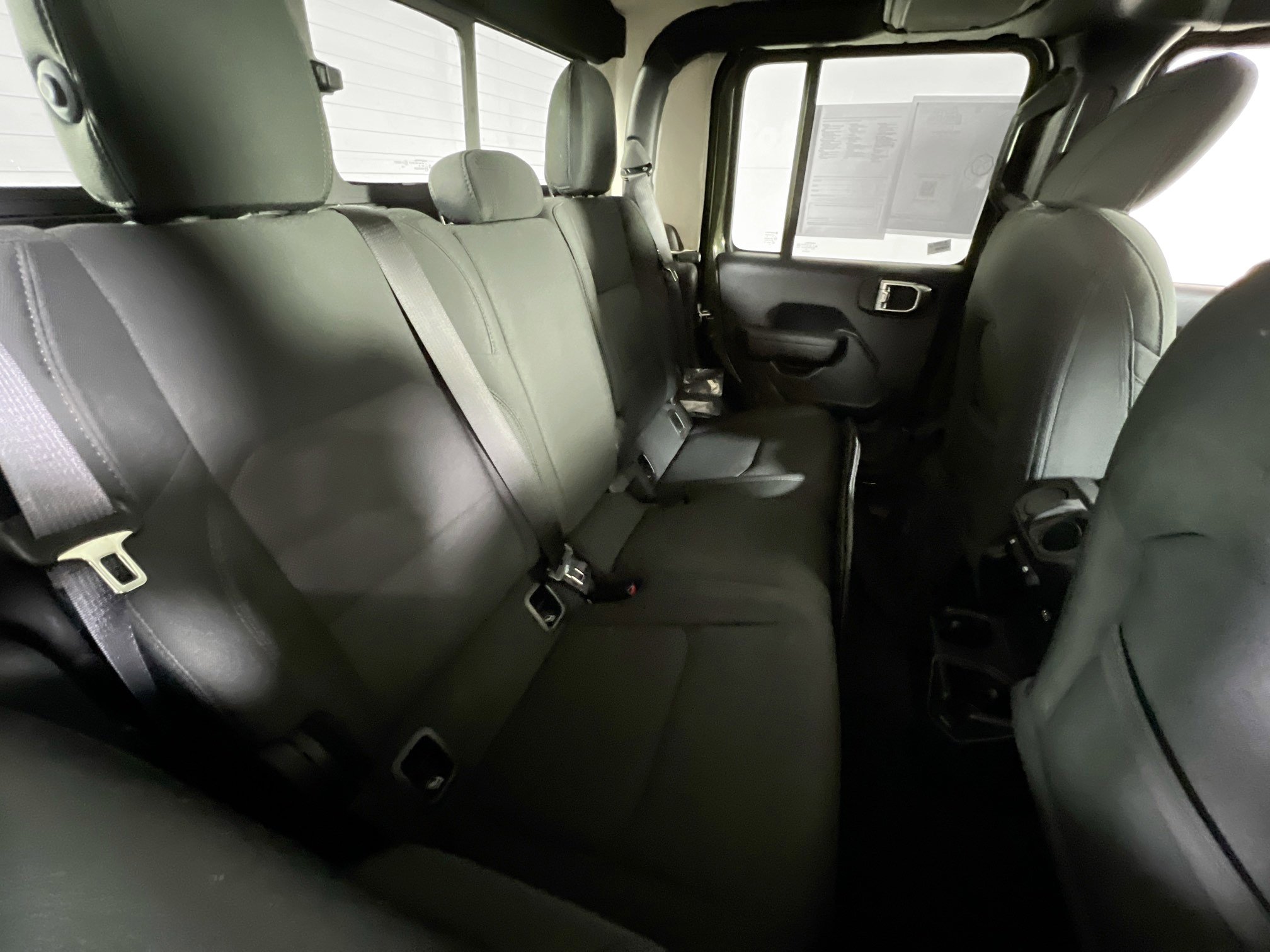 Used 2022 Jeep Gladiator Willys image 26